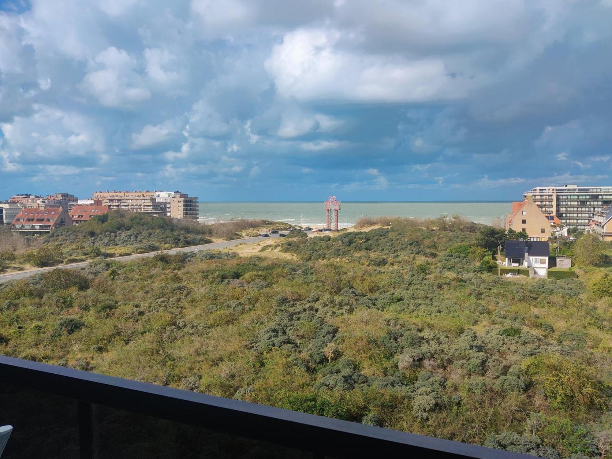 Appartement voor 6 personen in Koksijde met zeezicht Buitenkant foto