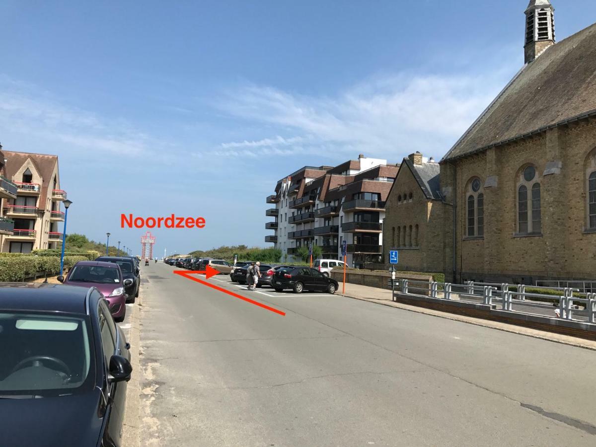 Appartement voor 6 personen in Koksijde met zeezicht Buitenkant foto