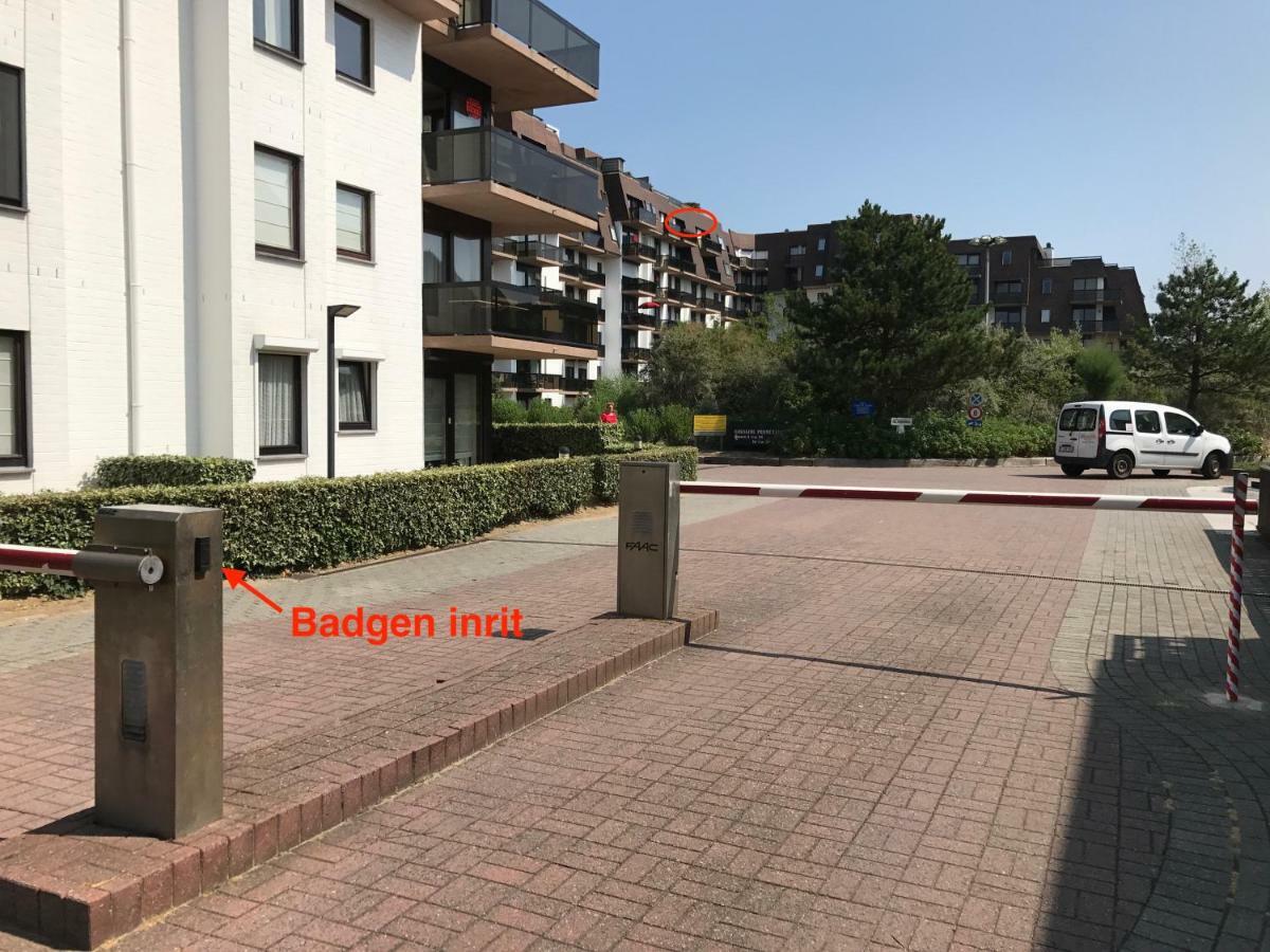Appartement voor 6 personen in Koksijde met zeezicht Buitenkant foto