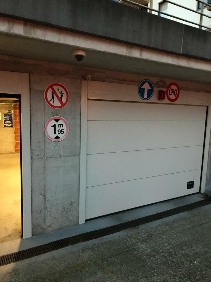 Appartement voor 6 personen in Koksijde met zeezicht Buitenkant foto